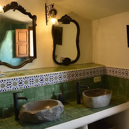 Luz De La Luna B&b, Casa Rural * La Losilla